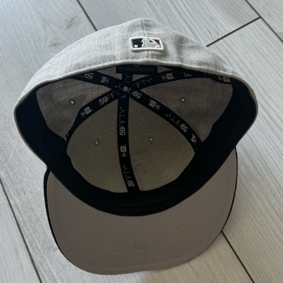 Boston Red Sox Men’s MLB Cap - Picture 3 of 3